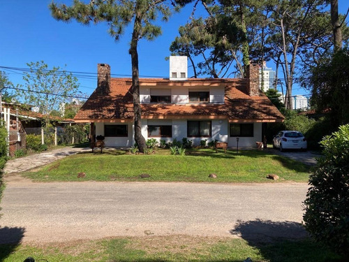 Id 2848 - Amplia Casa, Cerca De La Mansa Y La Brava