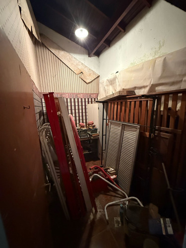 Oportunidad-casa A Reciclar-5 Amb- Cochera-quincho