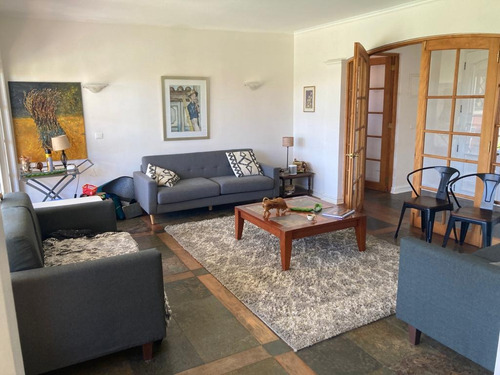 Excepcional Casa Estilo Provenzal Amoblada En Santa Augusta