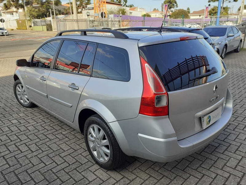 Imagem 5 de 12 de Renault Megane Grand Tour Dynamique 1.6 16v 4p 2011