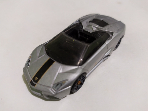 Hot Wheels Lamborghini Reventón 2010 Plateado