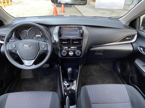 Imagen 8 de 12 de Toyota Yaris E