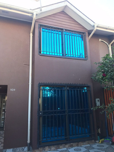 Se Vende Casa De 2 Pisos En El Rosal