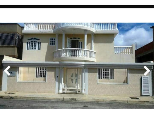 Se Vende Hermosa Casa En Terraza De Bella Vista Ye 