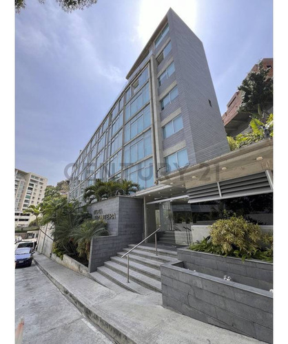 Venta De Lujoso Apartamento En Edificio ¨vista Frontera¨, Lomas De Las Mercedes