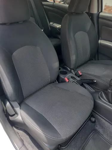 Nissan Versa 1.6 Advance