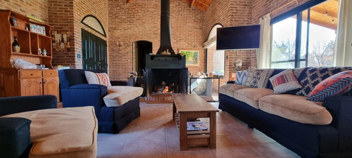 Imagen 13 de 19 de Chalet De Categoria Sobre 10.000 M2 - Barrio Los Robles (disponible Alquiler Temporada Verano)