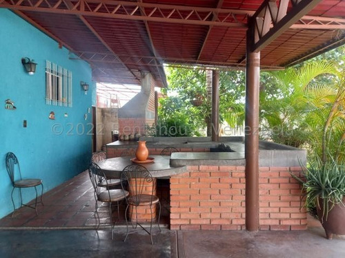 Imagen 13 de 14 de 23-10558 Gbf Vendemos Hermosa Y Amplia Casa Con Terreno San Juan De Los Morros