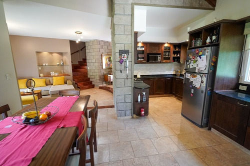 Imagen 14 de 23 de Venta Casa Con Parque Y Pileta Parque Leloir, Ituzaingo