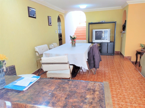 Imagen 7 de 14 de Casa Con Precioso Jardín, 4 Rec, 3autos, Calle Tranquila