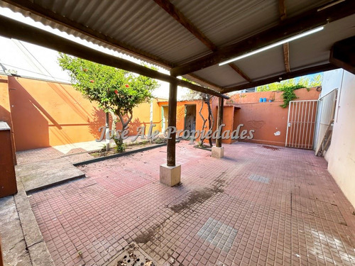 En Venta Casa Con Vista Al Rio De La Plata, Colonia