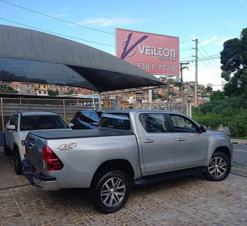 Imagem 4 de 11 de Toyota Hilux 2.8 Srx 4x4 Cd 16v Diesel 4p Automático