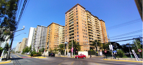 Entrega Inmediata, Condominio, A Pasos Del Metro Mirador