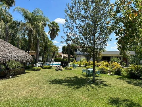 Quinta En Venta En El Castillo En Cadereyta