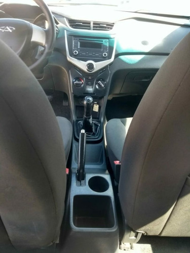 Imagem 7 de 10 de Chery Celer 2015 1.5 Flex 4p 108 Hp