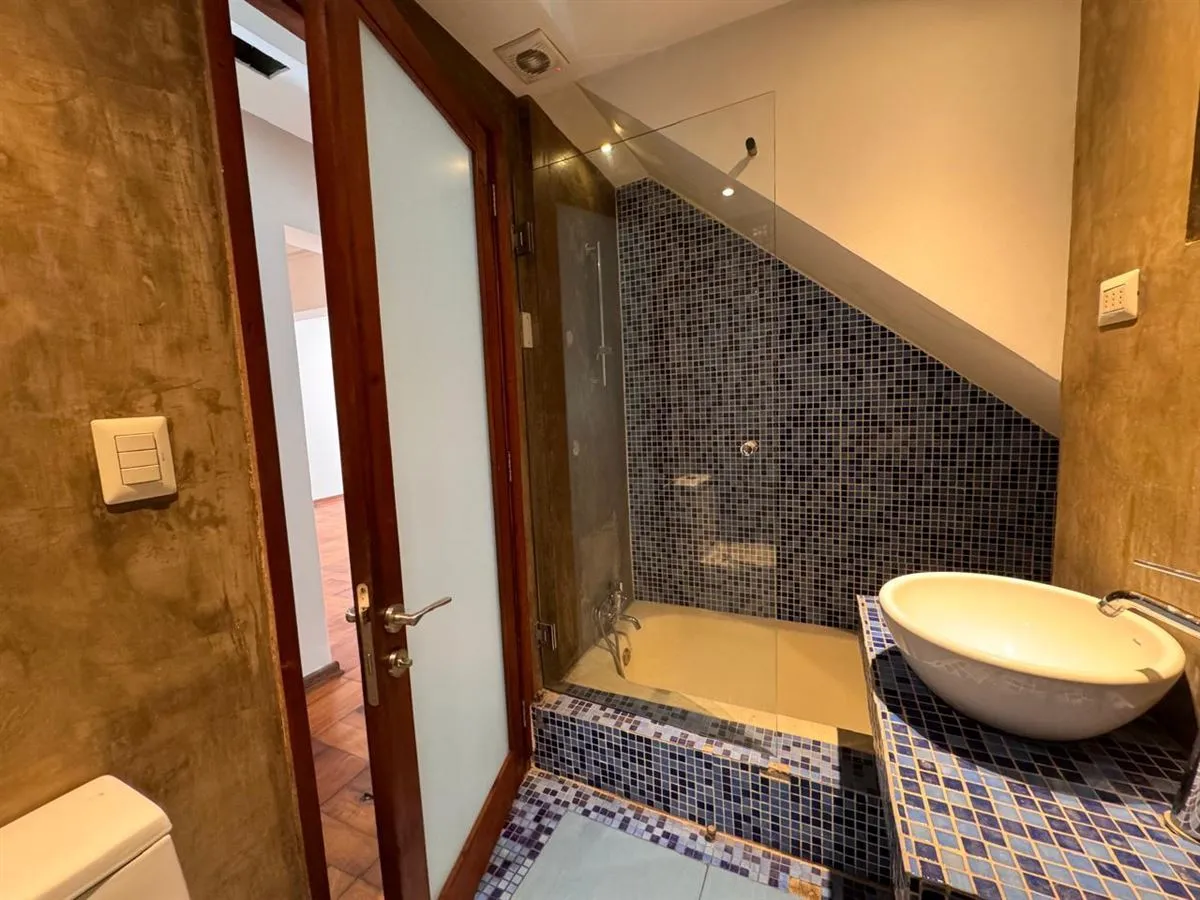 Imagen 4 de 30 de Casa En Arriendo De 4 Dorm. En Providencia