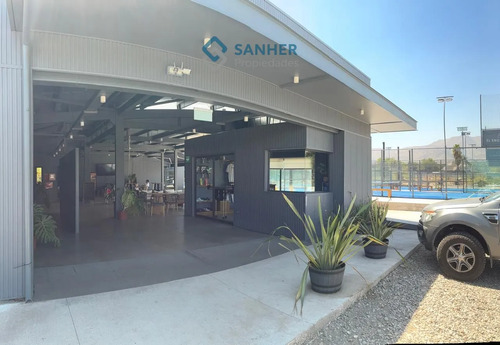Local Comercial Amoblado En Centro De Deportivo (paddel Gym)