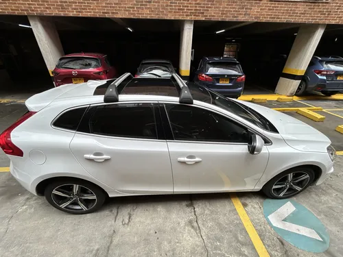 Volvo V40 2.0 T4 Drive-e R-design