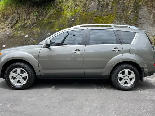 Mitsubishi Outlander 2.4