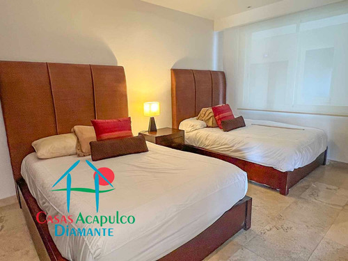 Cad Vidamar Residencial C1 D 101. Terraza Con Jacuzzi Y Salida Al Jardín