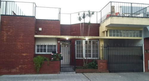 Venta - Casa 4 Amb - Lote Propio De 380m2 - Amplio Patio - Ramos Mejia