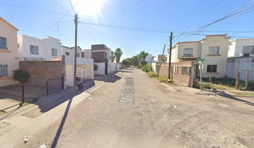¡ Casa En Venta ! (remate) - Misión Dolores Oeste Rosales, Culiacán, Sinaloa -jcbb8