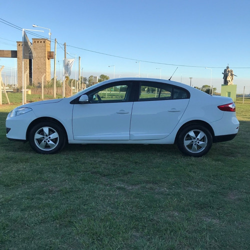 Renault Fluence Confort Plus 1.6 16v -sedán 4 Ptas