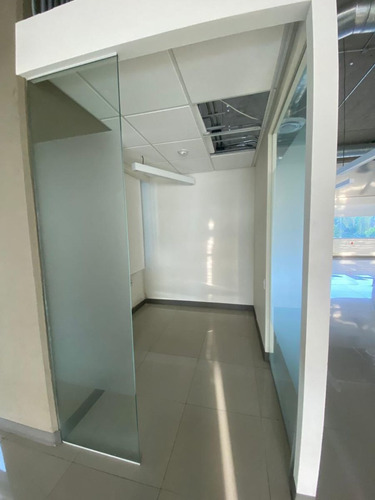 Imagen 14 de 16 de Oficinas En Planta Baja Edificio Takin En Renta