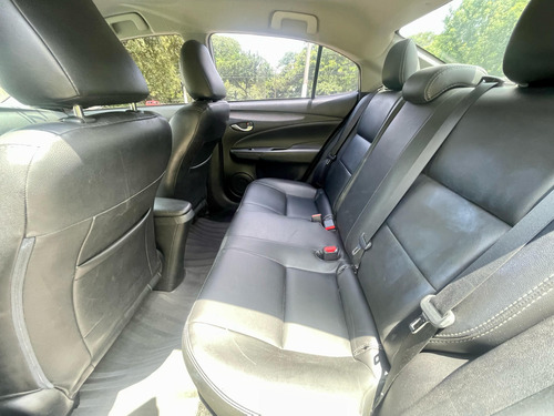 Toyota Yaris Sedán 1.5 Xl 16v Cvt 4p