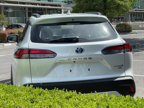 Imagen 11 de 15 de Toyota Corolla Cross 1.8 Seg Hv E-cvt 2023