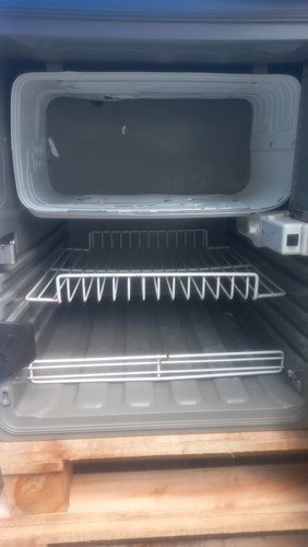 Geladeira Externa Resfriar 75 Litros Com Suporte De Fixação