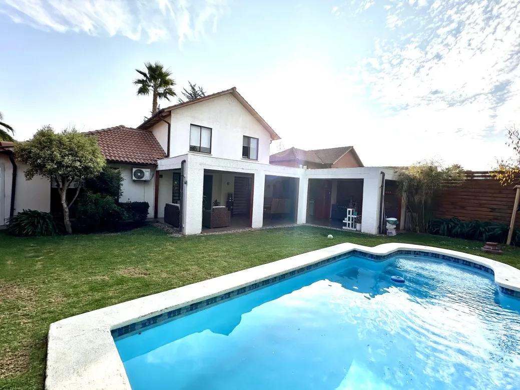 Imagen 1 de 30 de Venta Casa En El Corazón De Ciudad De Los Valles 4d+piscina