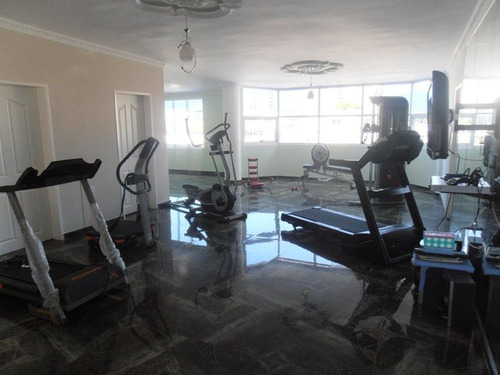 Casa De Lujo En Venta Urb San Jacinto Maracay Con Piscina Gimnasio Zona Exclusiva Negociable Kg:23-3908