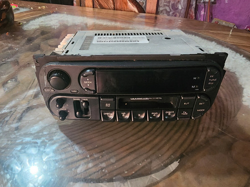 Autoestereo  Stratus 2003