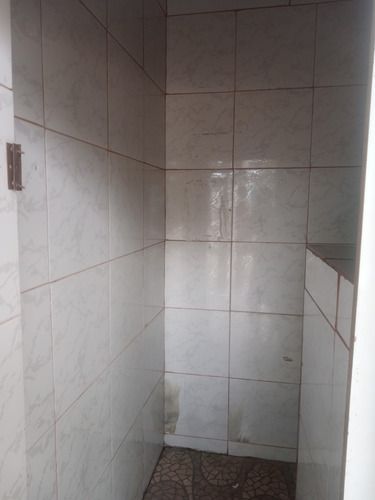 Área Com Piscina, 2 Casas, 6 Kitnet, 1 Loja !