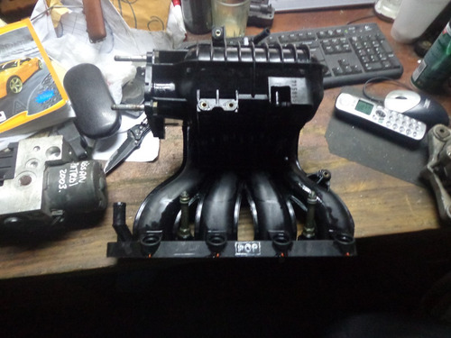 Vendo Multiple Admision Rover 416i, # 17100-p1j-e010- M1
