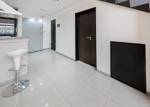 Venta Departamento De Dos Ambientes Con Patio En Flores