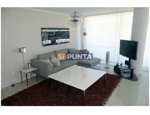 Imagen 2 de 24 de Apartamento Con 3 Dormitorios En Alquiler