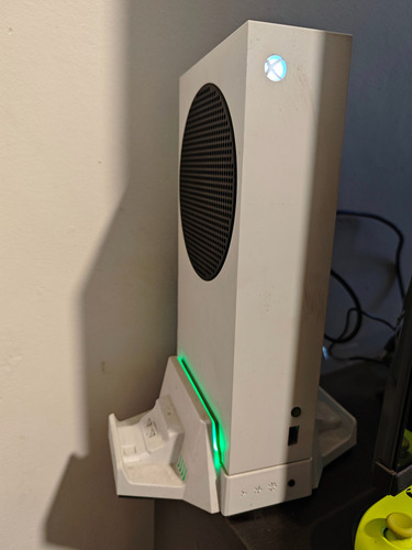 Xbox Series S 512gb Combo C/ Control Extra, Stand Y Headset (Usado)