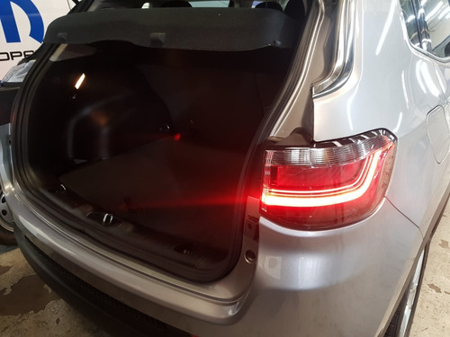 Imagen 8 de 17 de Jeep Compass Sport