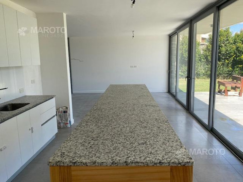 Imagen 6 de 21 de Casa En Alquiler Anual En El Canton - Maroto Propiedades