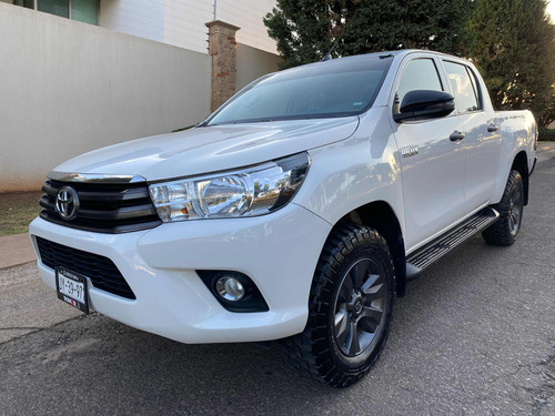 Toyota Hilux 2.7 Cabina Doble Sr Mt