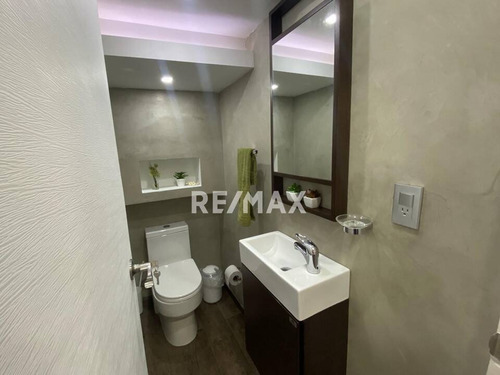 Imagen 9 de 10 de Hermoso Townhouse Lleno De Lujo Y Comodidad Res. Rincon Gardens. Código 149578