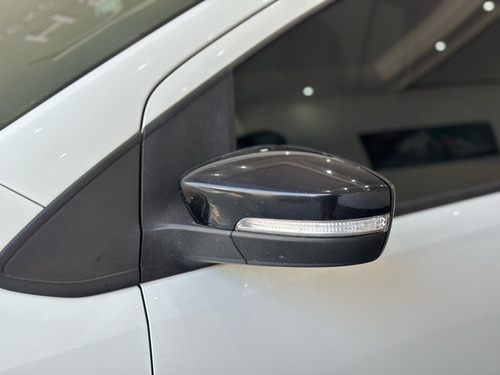 Volkswagen Fox 1.6 Connect Total Flex I-motion 5p