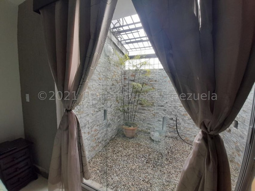 Imagen 10 de 14 de Leida Falcon Rentahouse Vende Casa En Trigal Norte Valencia 22-6974 Lf
