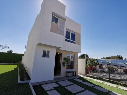 Casa Nueva En Venta Fraccionamiento Privado Al Sur De León G