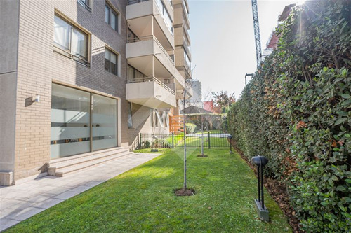Departamento En Venta De 2 Dorm. En Las Condes