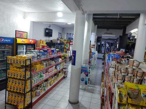 Lira / Angamos
