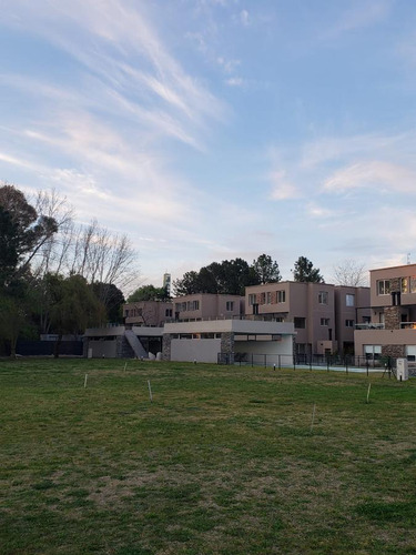 Departamento De 2 Ambiente En Green Village Pilar | Vco Propiedades