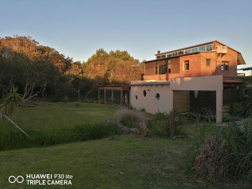 Imagen 4 de 25 de La Pedrera Punta Rubia 5 Cuadras De La Playa, Vista Al Mar, Casa Completa Para 25 Personas